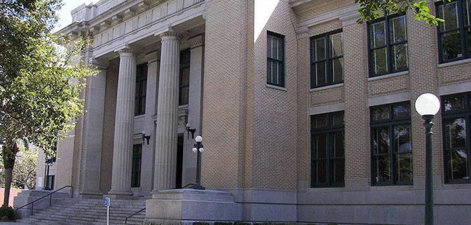 Choosing the Right Attorney